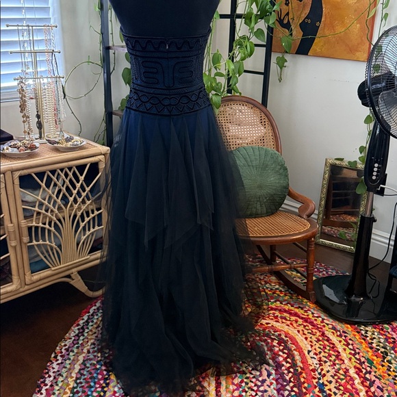 BCBGMaxAzria Navy & Black Tulle Overlay Crochet Bodice Strapless Dress & Cape - Picture 2 of 9